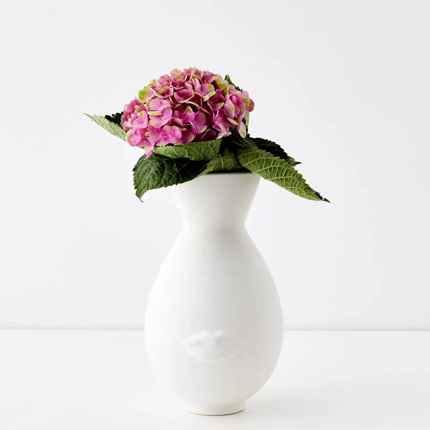 GigiandTom Bisous Ceramic Urn Vase White* Vases