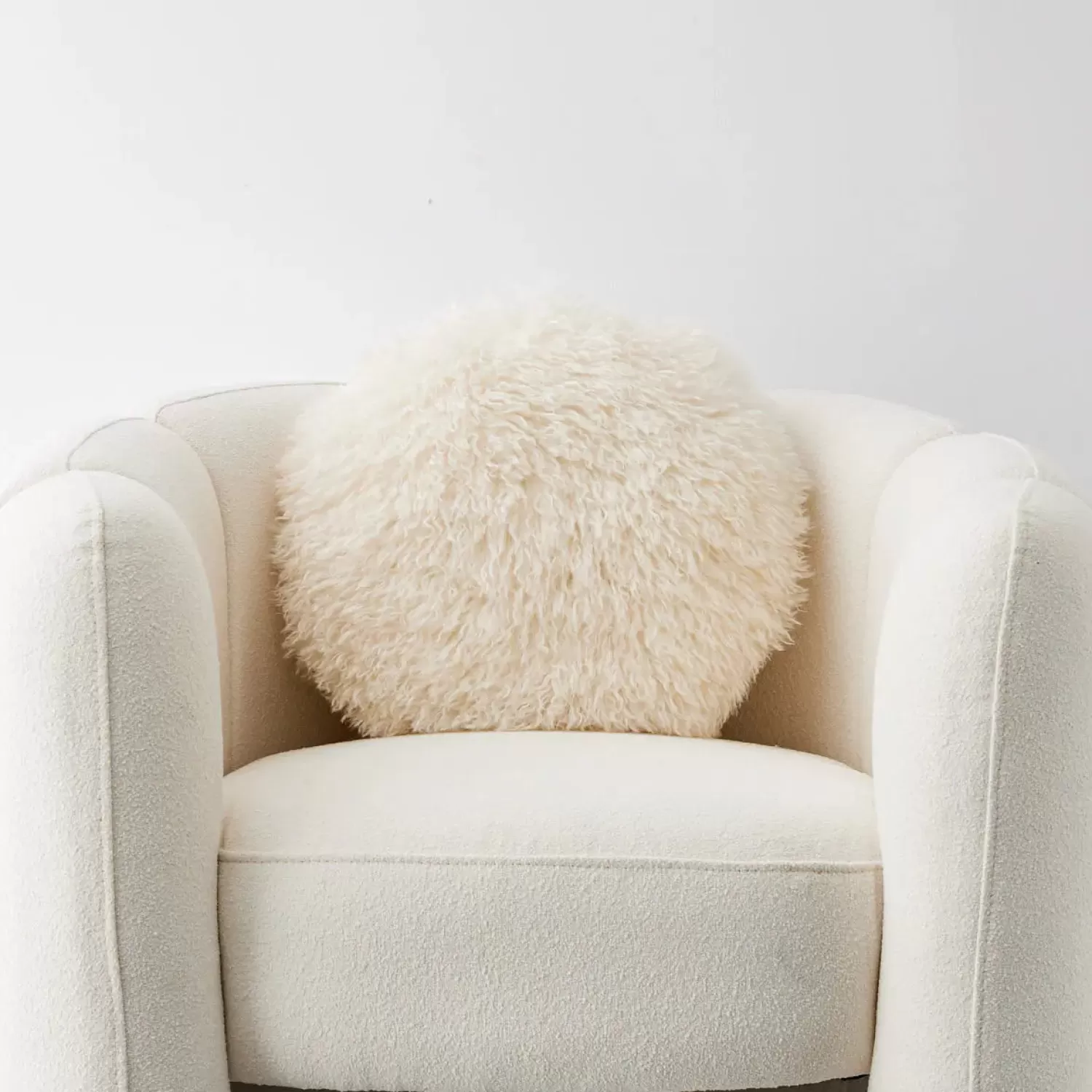 GigiandTom Carmela Faux Fur Circular Accent Cushion Ivory* Cushions & Throws