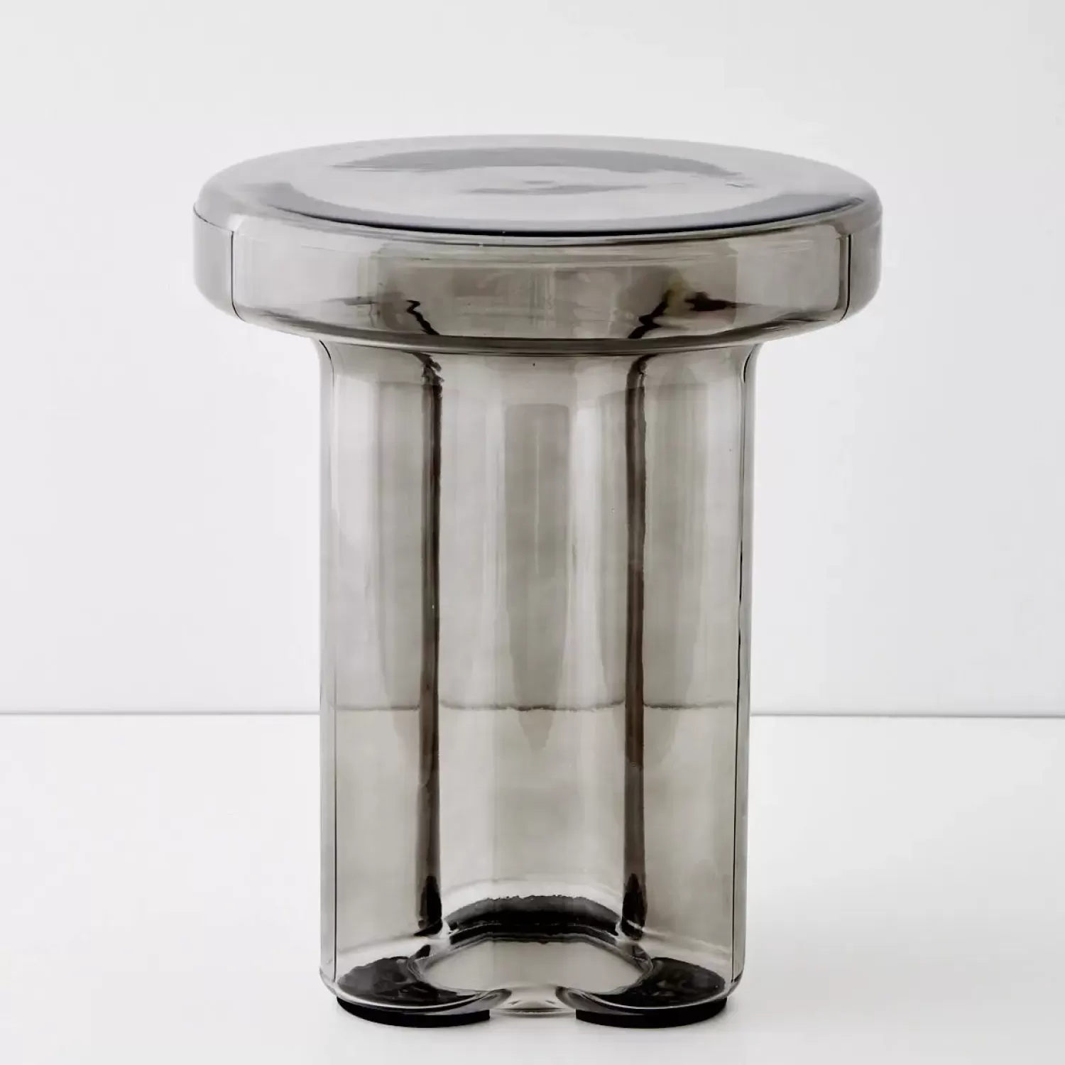 GigiandTom Glass Side Table Grey* Furniture