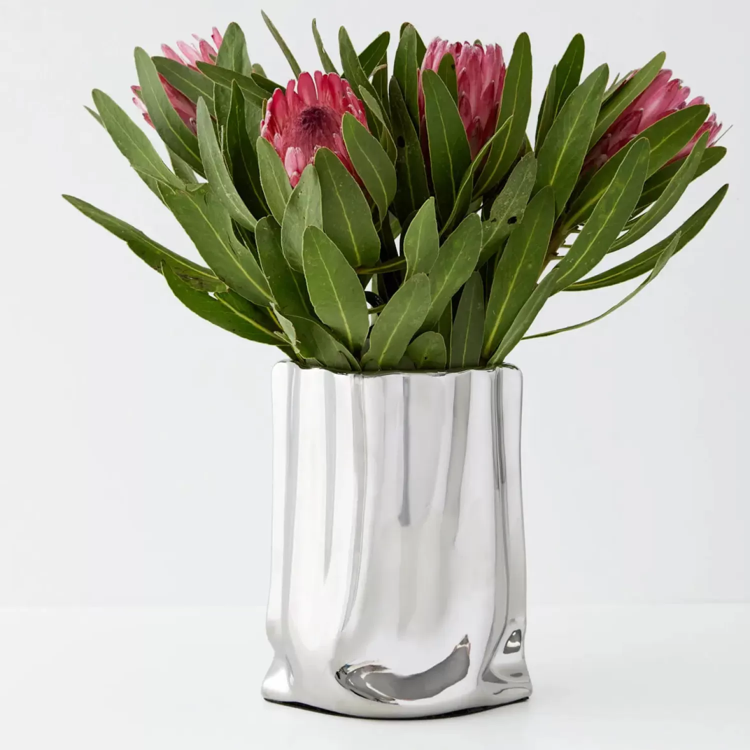 GigiandTom Mercury Metal Vase Silver* Vases