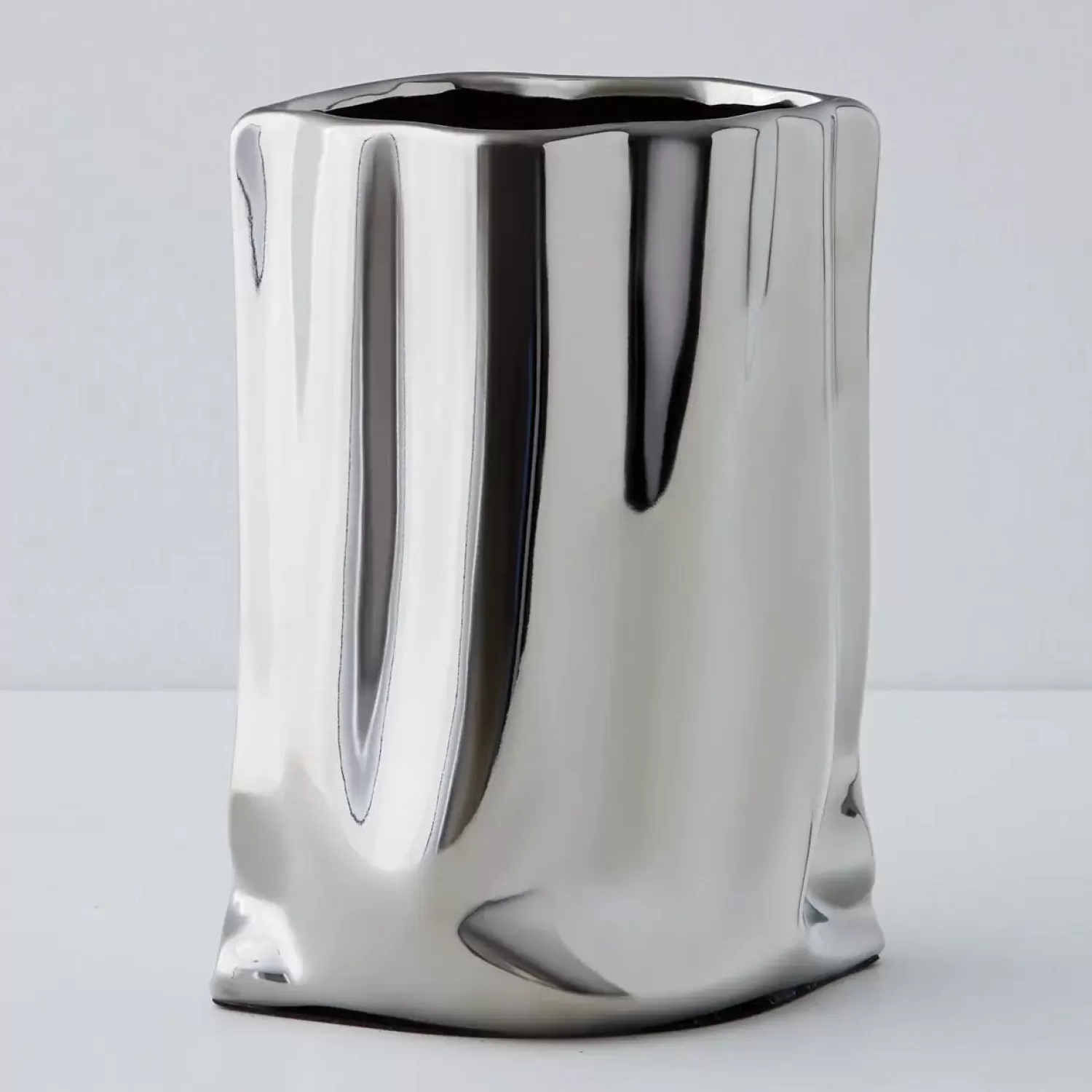 GigiandTom Mercury Metal Vase Silver* Vases