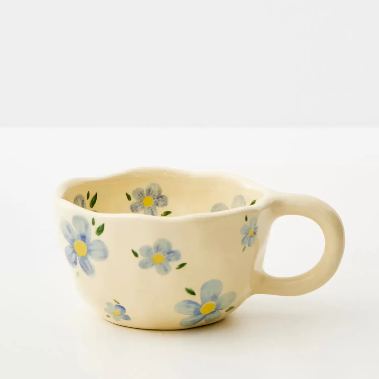 GigiandTom Painted Daisy Ceramic Mug Blue* Mugs & Teacups