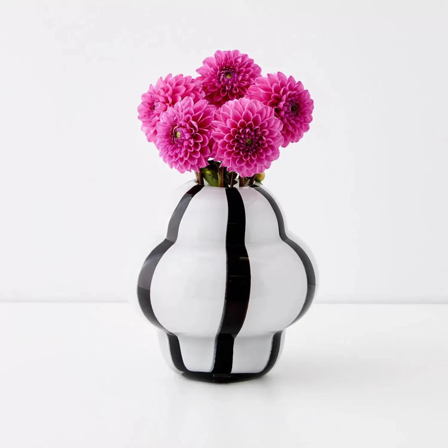 GigiandTom Ribboned Coloured Glass Vase White/Black* Vases